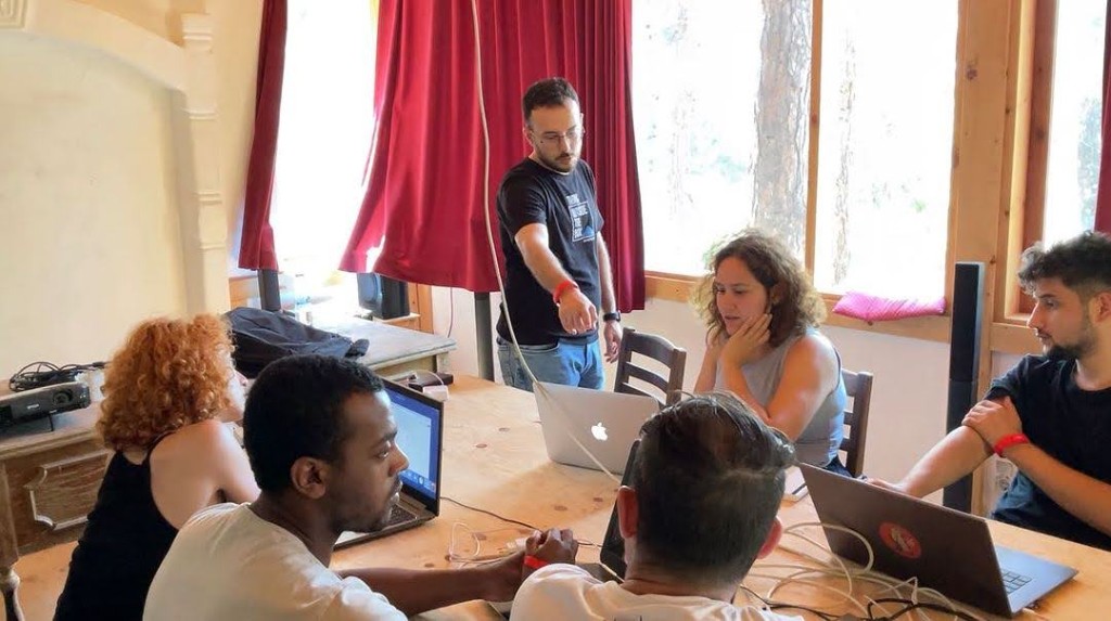 2023 — Laptoplar etrafında ortak çalışma, kamp atölyesi
